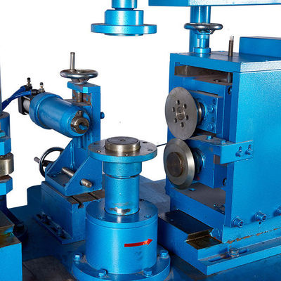 ราคาดี เครื่องทำหม้ออัตโนมัติ 2000kN สำหรับขอบตัดขอบเครื่องครัว ออนไลน์