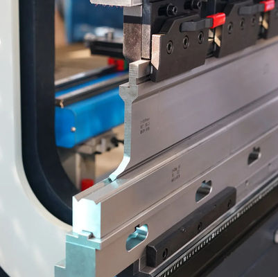 เครื่อง CNC หนังโลหะ ภัตตาคาร อุปกรณ์ระบายน้ํา รีส เครื่องเบรค เครื่องบิดไฟฟ้าไฮดรอลิก