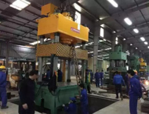 เครื่องกดไฮดรอลิกพิเศษสําหรับ CNC ขนาดใหญ่ ความละเอียดการขยายของส้วมโลหะ