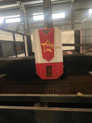 เครื่องตัดเลเซอร์แผ่นโลหะ CNC ที่มีความแม่นยํา สําหรับการตกแต่งสถาปัตยกรรมและการใช้งานด้านอากาศศาสตร์ ด้วยอุปกรณ์ขนาดใหญ่