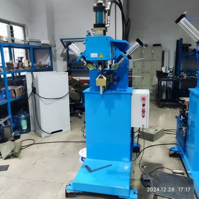 เครื่องม้วนเย็บปั่นแบบไฮดรอลิก 30MPa สําหรับถังน้ําครัว