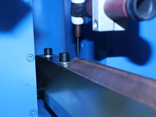 เครื่องปั่นแม่น CNC 4 แกน (เฉพาะด้านด้านในแผ่น)